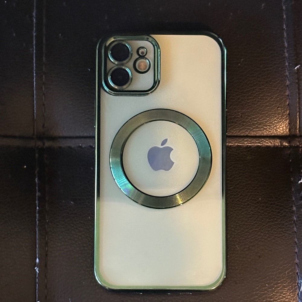 iPhone 12 Case bundle - Picture 5 of 10